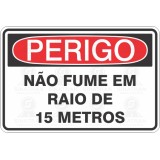 Não fume em raio de 15 metros